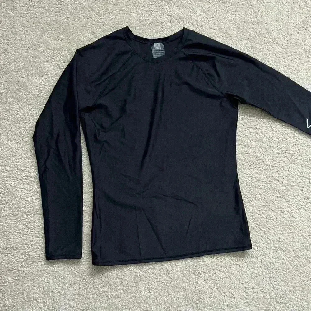 VOLCOM Black Simply Solid Long Sleeve Rashguard Swim Top Women’s Size XL.